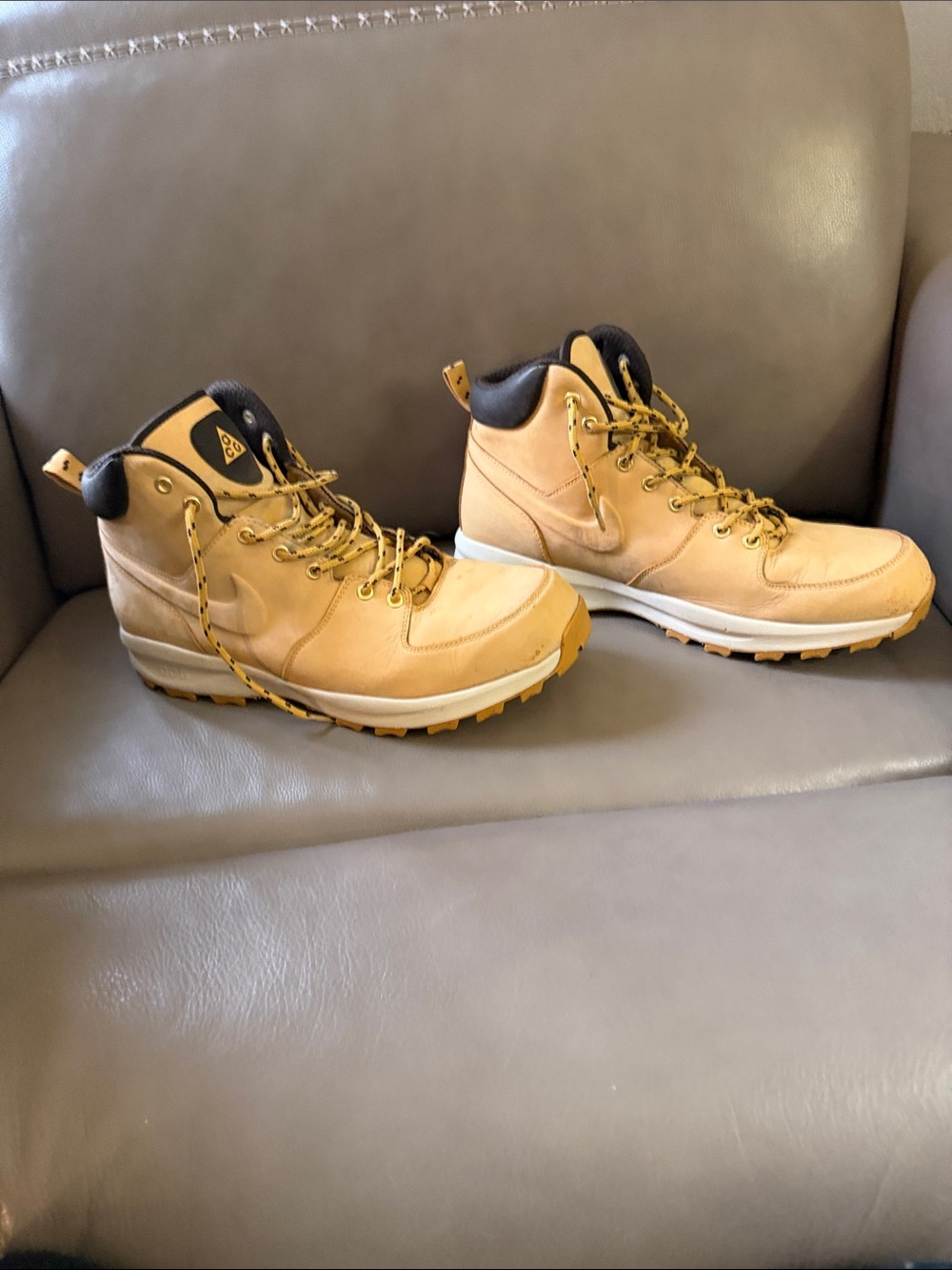Nike ACG Wheat/Tan Leather Trek Boots - Men's